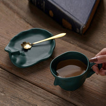 Load image into Gallery viewer, Kissing Mug Set